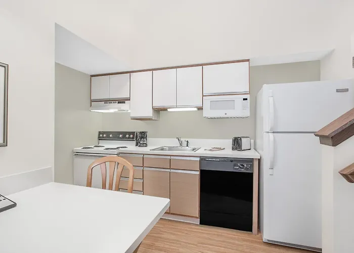 Hawthorn Extended Stay By Wyndham Green Bay