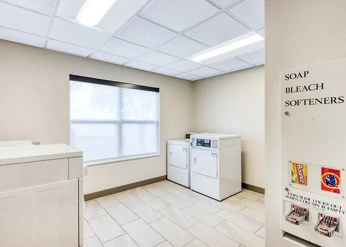 Holiday Inn Express & Suites - Green Bay East By Ihg